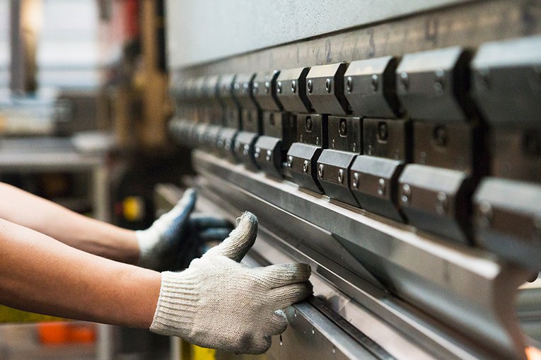 Дерипаска предложил России перейти на 6-дневную рабочую неделю с 8 до 20:00