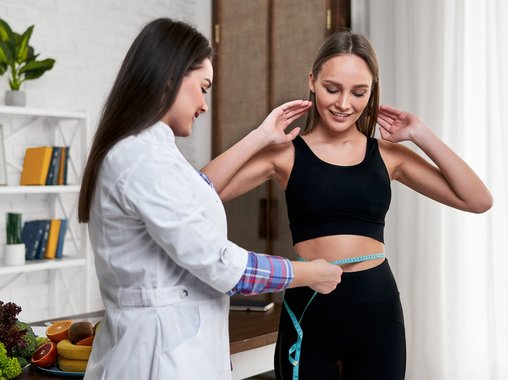 Россияне назвали топ профессий для похудения к лету