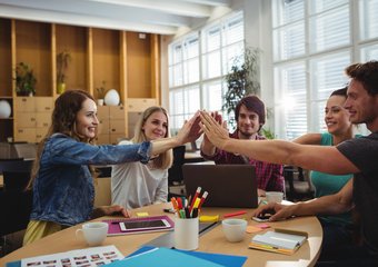 Дружба или работа? 25% россиян сделали шокирующий выбор