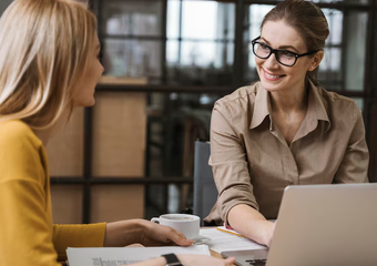 Иллюзия экономии: почему компании тихо возвращают сотрудников, замененных нейросетями