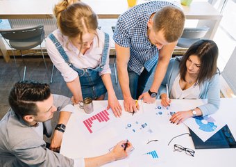 Карьерные стратегии поколений: новые тренды на рынке труда в 2025 году