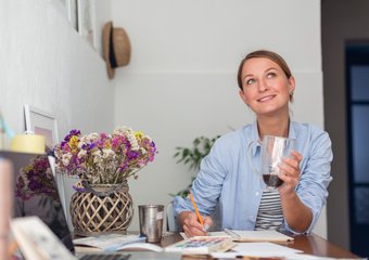 Большинство россиян поддерживают сокращенный рабочий день для женщин