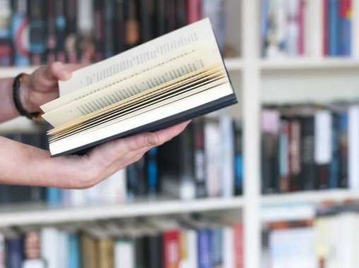 В издательстве «Эксмо» прошли обыски по делу об экстремизме