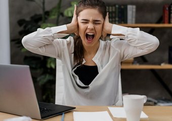 Большинству сотрудников мешает шум на рабочем месте