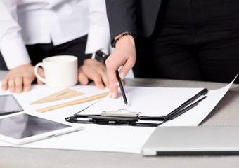 Депутат Чаплин рассказал о выплатах сотруднику, работающему по срочному трудовому договору