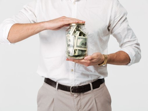 Более половины россиян планируют копить деньги в 2026 году