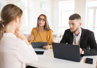 Более половины россиян недовольны своей работой