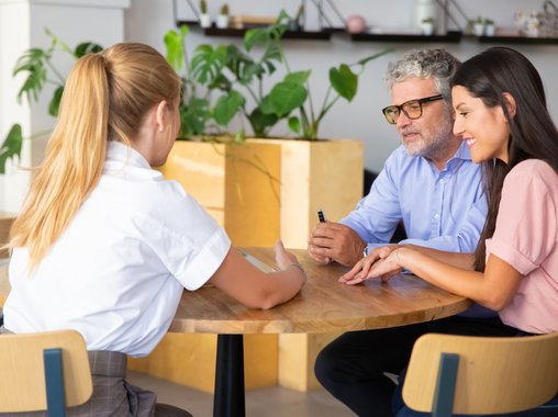 HR-эксперты предостерегли соискателей: собеседование с родителями стало тревожным сигналом для работодателей