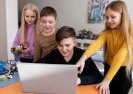 Поколение Альфа идёт на работу: чем они будут отличаться от миллениалов и зумеров