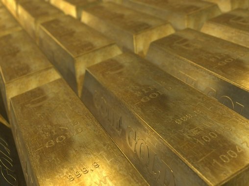 Фонды распродают золотые запасы