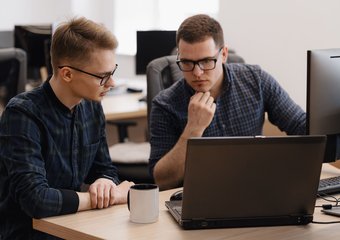 42% самозанятых айтишников планируют работать в новогодние праздники