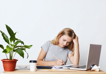 Эксперт Санина назвала случаи, когда испытательный срок на работе является незаконным