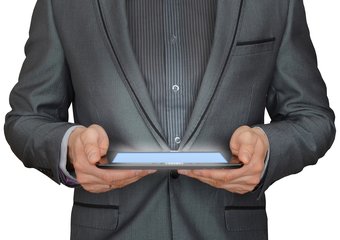 Идеальный кандидат – повод для подозрения