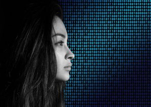 «Фото в подарок»: идея для привлечения женщин-программистов от агентства makelove