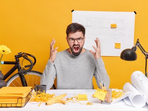 Россияне мечтают о «комнате ярости» на работе