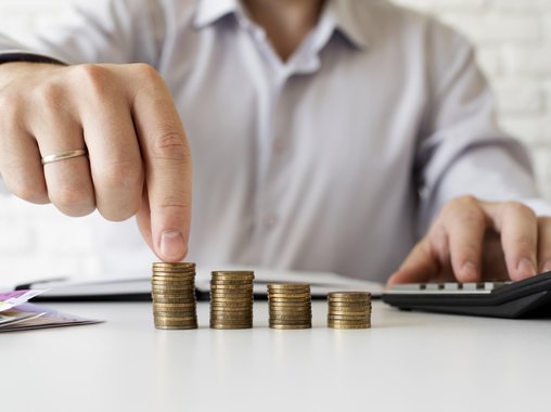 Не зарплатой единой: что стало главным бонусом для рабочих и офисных сотрудников в 2025 году