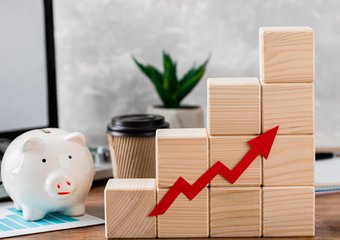 Деньги, статус и страх: что на самом деле движет карьерным ростом россиян