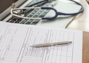 С 2026 года в России изменится порядок расчета больничных для высокооплачиваемых работников