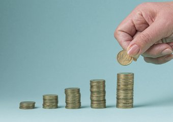 Большинство работающих россиян нацелены на рост доходов в 2026 году