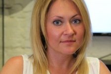 Ауылдық жезөкше Жалаңаш бесінші элемент косплейі