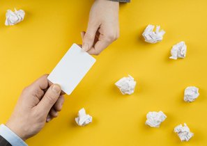 «Давайте познакомимся»: как легко и ненавязчиво собирать контакты на выставке