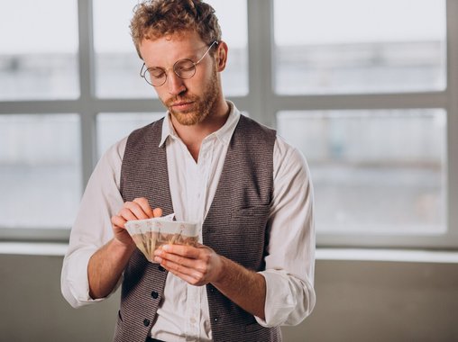 Каждый четвертый россиянин отказывается участвовать в сборах на подарки коллегам