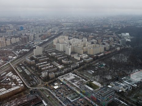 Банки зафиксировали снижение зарплат в России