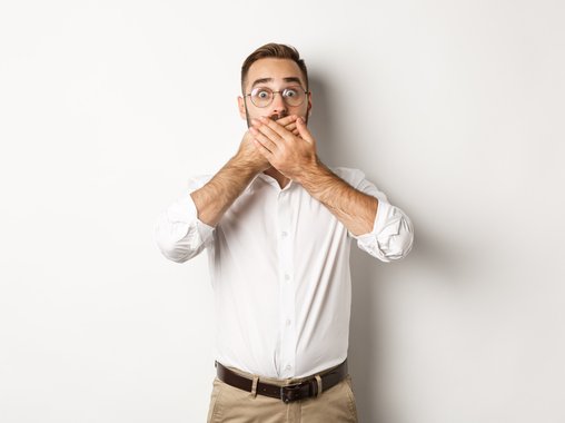 Больше половины специалистов иногда матерятся на рабочем месте