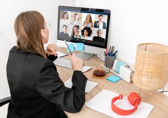 Количество рабочих онлайн-встреч за последний год выросло в 3 раза