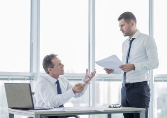 Абьюз на работе готовы терпеть не все