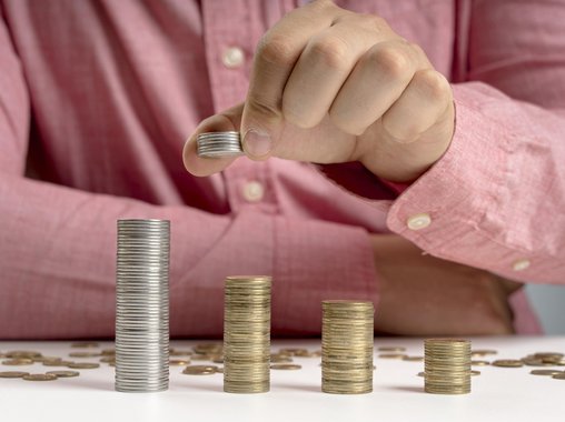 В Госдуме отклонили предложение о троекратном повышении окладов для срочников