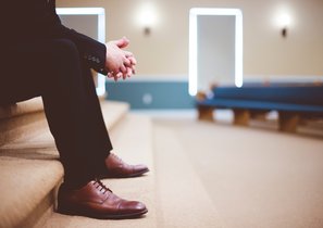 Комната пыток в наши дни: Марк Гоулстон о наказании подчиненных