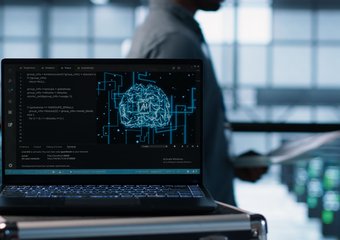 ИИ меняет правила игры: айтишникам стало сложнее найти работу