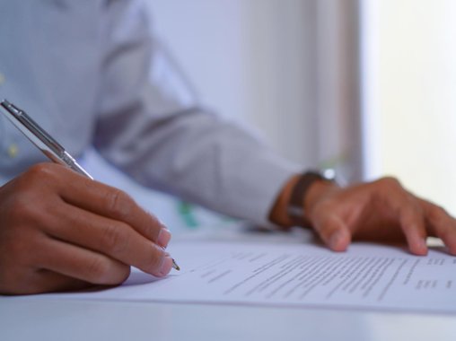 Медианная зарплата штатных текстовых специалистов достигла 120 тысяч рублей, а UX-редакторы зарабатывают почти 185 тысяч