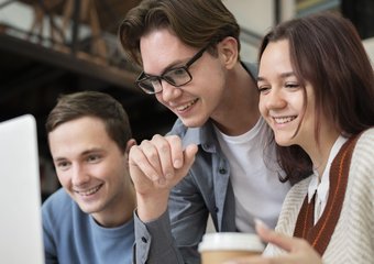 Почти каждый четвертый зумер выбирает креатив вместо рутины на работе