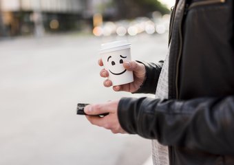 Starbucks привязала бонусы сотрудников к использованию искусственного интеллекта