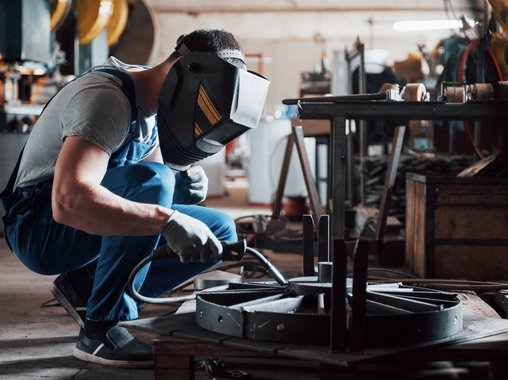 Сварщики — в топ-3 самых востребованных квалифицированных рабочих