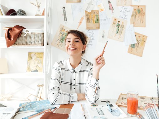 Каждый третий специалист в креативной сфере находит работу по рекомендациям