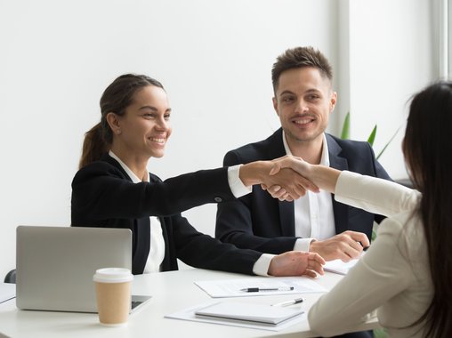 7 из 10 соискателей считают обращение на «вы» признаком уважения на собеседовании