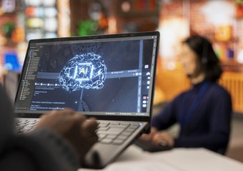 От слов к делам: применение продуктов с ИИ повышает эффективность труда