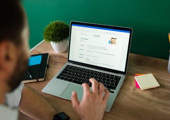 В России отмечают случаи подделки резюме с помощью ИИ при трудоустройстве