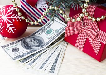 40% работающих россиян ожидают получить премию по итогам 2025 года