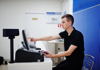 Как владельцы пунктов выдачи заказов ищут сотрудников