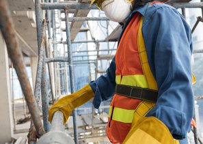 Кто должен обеспечить охрану труда работникам по договорам ГПХ