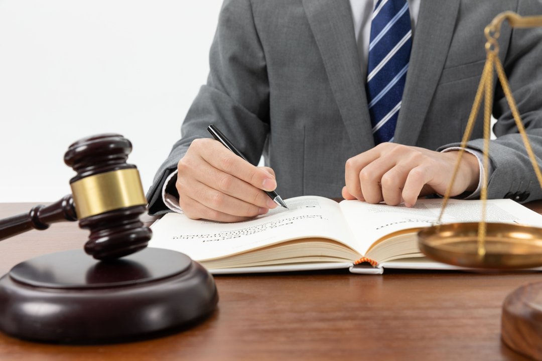 Верховный суд защитил сотрудника, у которого хотели отобрать 4,8 млн рублей выходного пособия