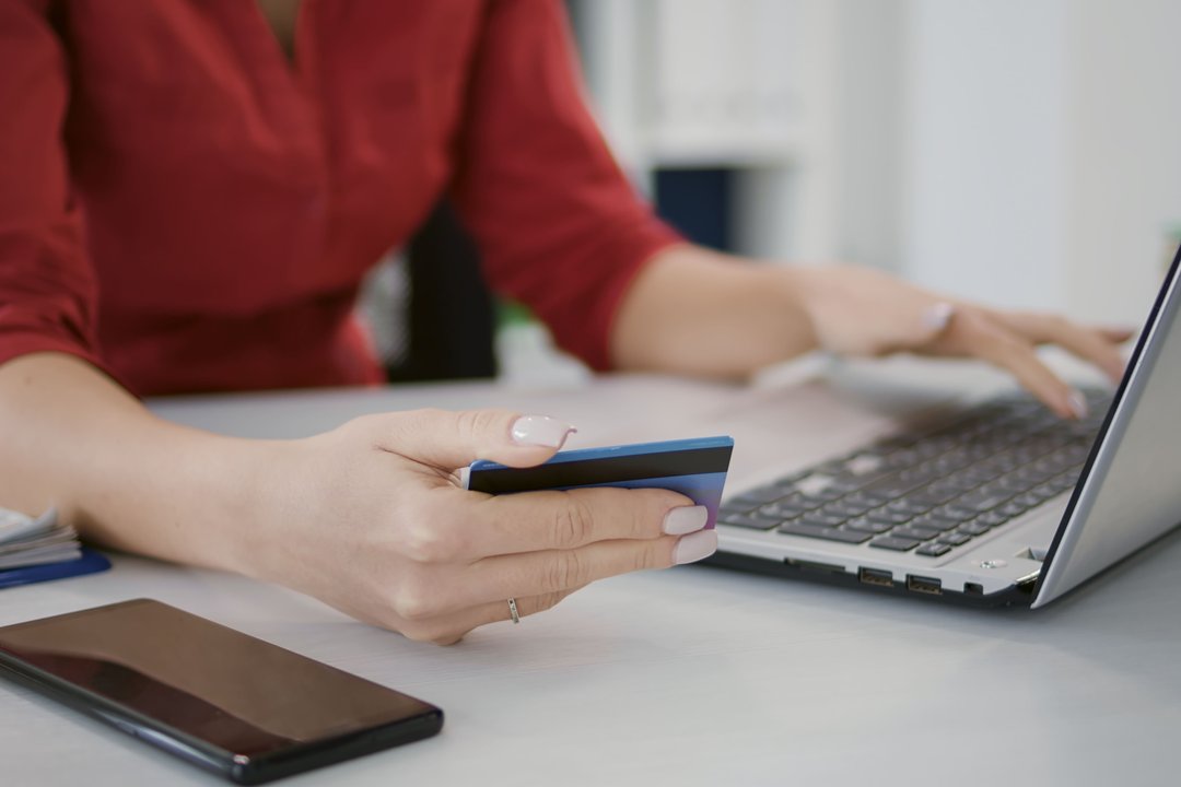 Компании стали чаще работать по предоплате, а неудачный опыт ведёт к разрыву сотрудничества