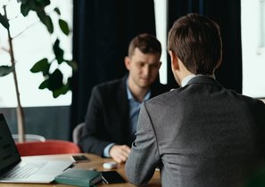 Как удержать сотрудника, который хочет уволиться (и нужно ли это делать)