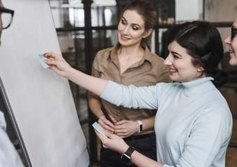 Наставничество законодательно может стать оплачиваемой трудовой функцией