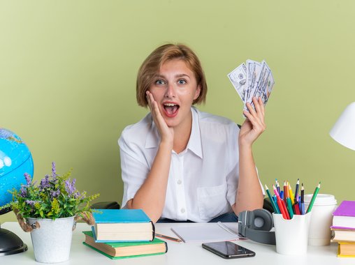 Компаниям напомнили об изменении правил выплаты «тринадцатой зарплаты»