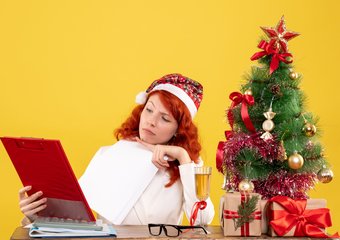 Почти 40% россиян намерены подрабатывать в новогодние праздники